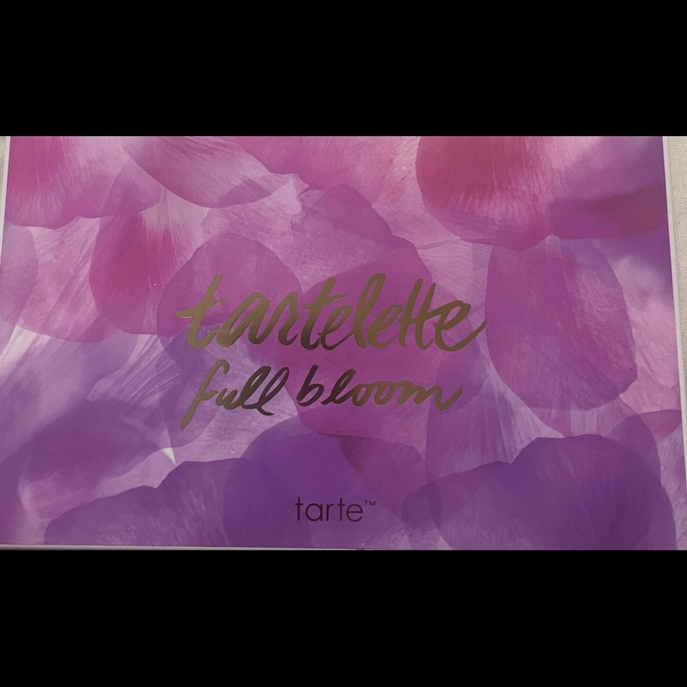 Tarte full bloom pallet